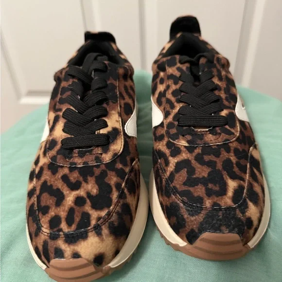 DV by Dolce Vita Leopard and White Sneakers Size 7.5 - Picture 2 of 4